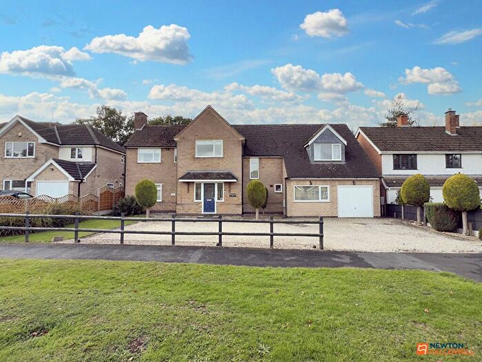 5 Bedroom Detached House For Sale In Abbotts Oak Drive, Coalville, LE67