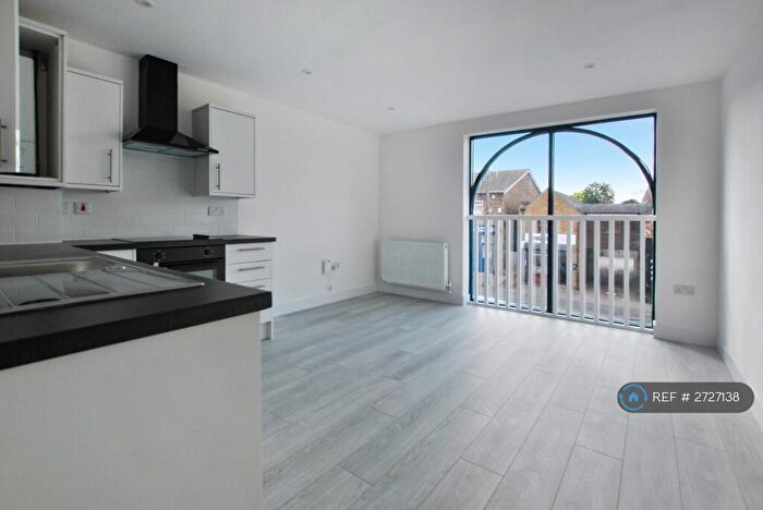 1 Bedroom Flat To Rent In Station Road, Longfield, DA3