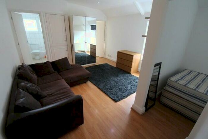 1 Bedroom Flat To Rent In Newport Road Cardiff, CF24