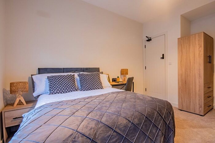 1 Bedroom Flat To Rent In Room Cranmer Street, Long Eaton, NG10