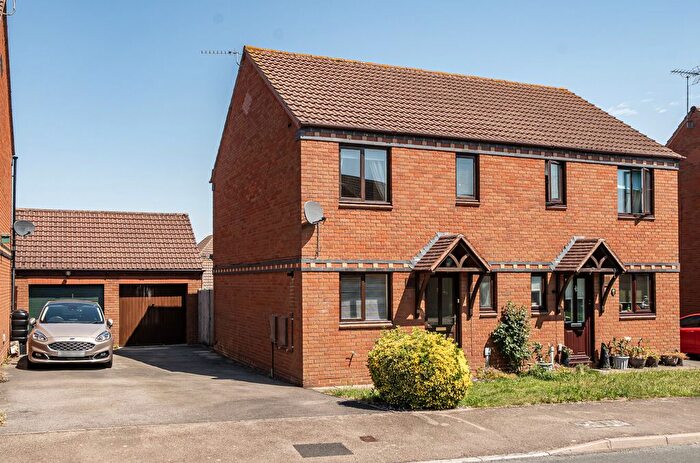 3 Bedroom Semi-detached House For Sale In Mowbray Avenue, Tewkesbury, Gloucestershire, GL20