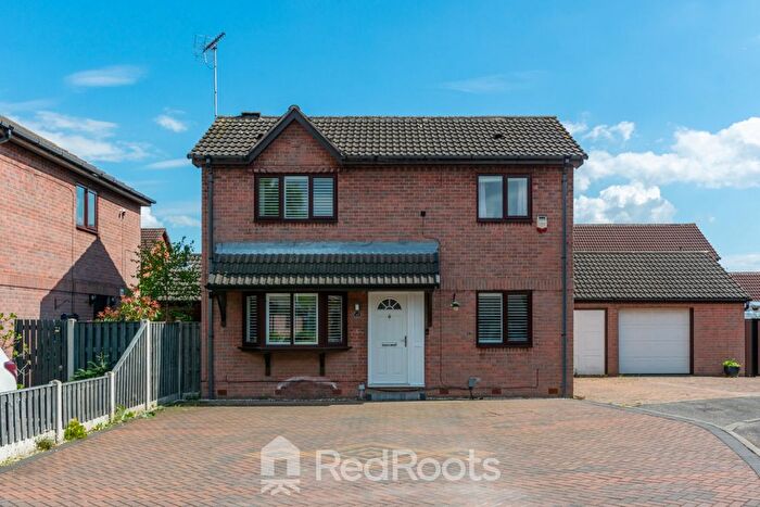 3 Bedroom Detached House For Sale In Paddock Close, Cusworth, Doncaster, DN5