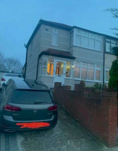 3 Bedroom Semi-Detached House To Rent In Garland Road, London, SE18