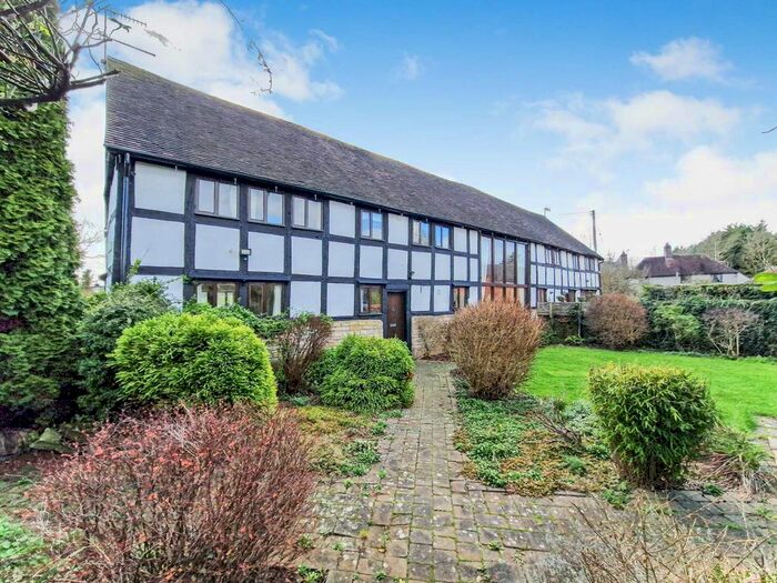 4 Bedroom Semi-Detached House For Sale In Earl`S Croome, Upton Upon Severn, Worcestershire, WR8