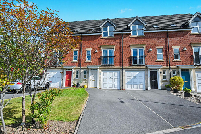 3 Bedroom Town House For Sale In Thorpe View, Ashbourne, DE6