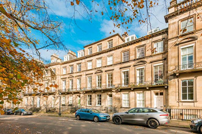2 Bedroom Flat For Sale In / Clarendon Crescent, Edinburgh, EH4