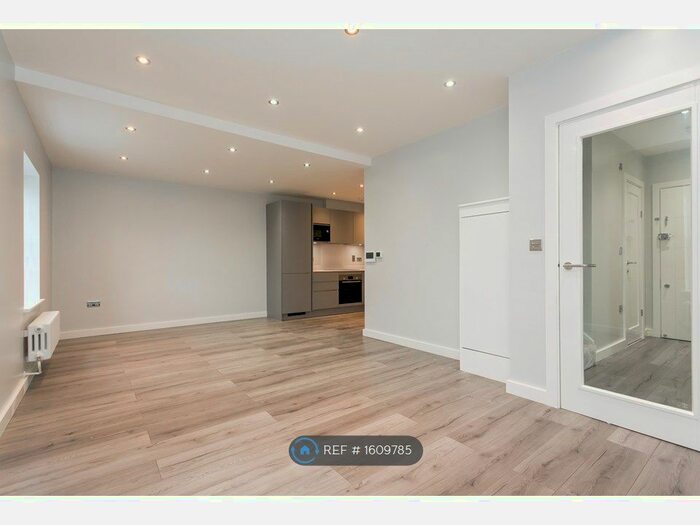 3 Bedroom Flat To Rent In London Road, Southborough, Tunbridge Wells, TN4