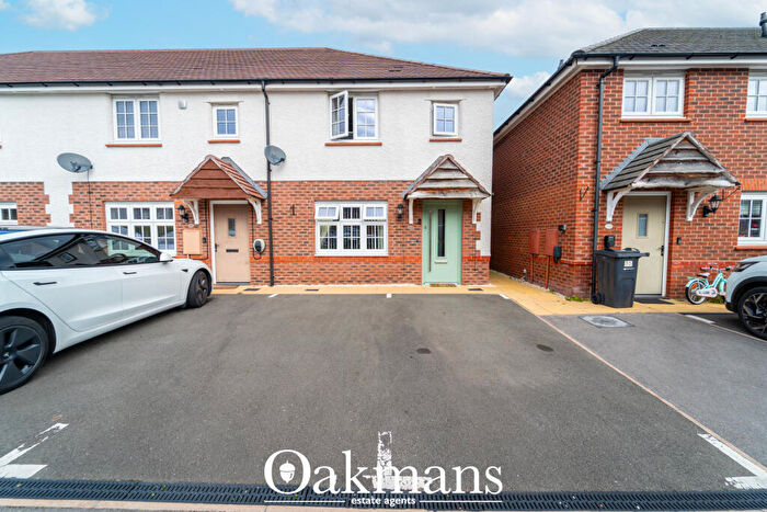 3 Bedroom Semi Detached House For Sale In Umpire Close, Birmingham, B17