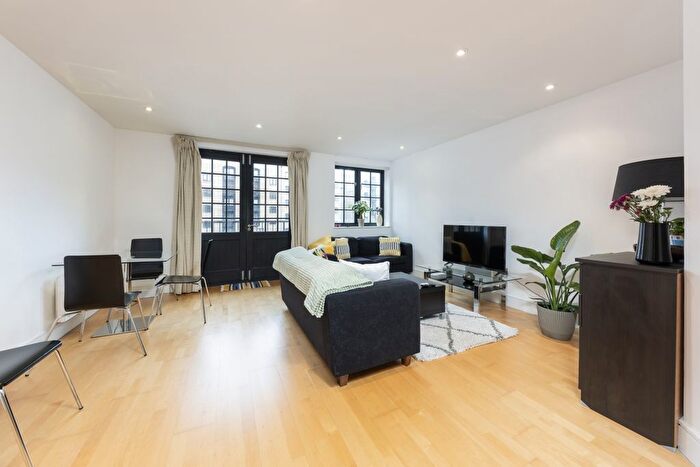 2 Bedroom Flat To Rent In Ginger Apartments, Cayenne Court, London, SE1