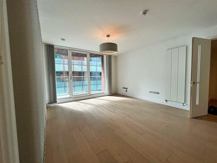 2 Bedroom Apartment To Rent In Leftbank, Spinningfields, Manchester, M3