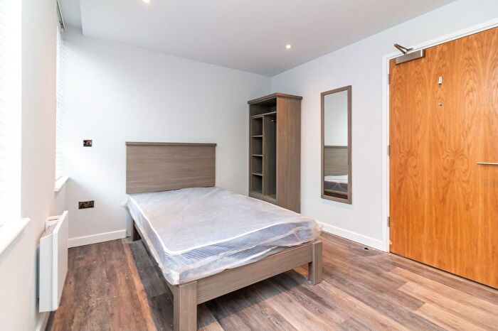 1 Bedroom Flat To Rent In Howard Street, Nottingham, Nottinghamshire, NG1