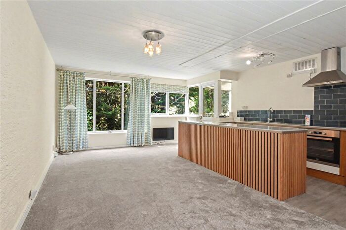 2 Bedroom Flat For Sale In Masham Court, Shaw Lane, Leeds, LS6