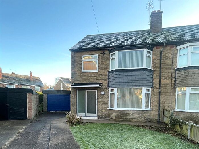 3 Bedroom Semi Detached House For Sale In River Close, Goole, DN14