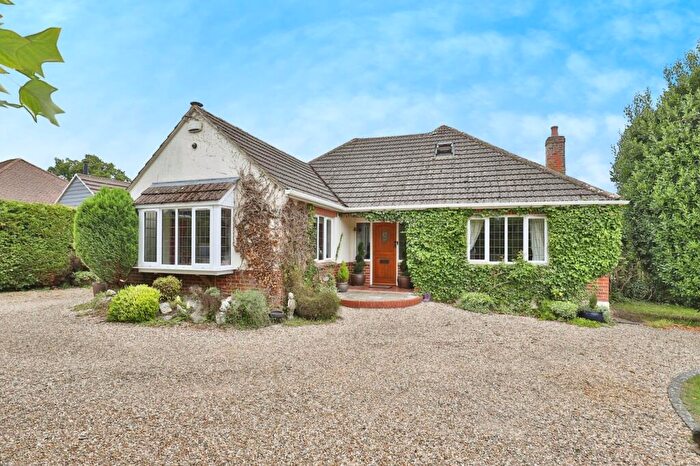 3 Bedroom Detached House For Sale In Broomhill, Wimborne, BH21