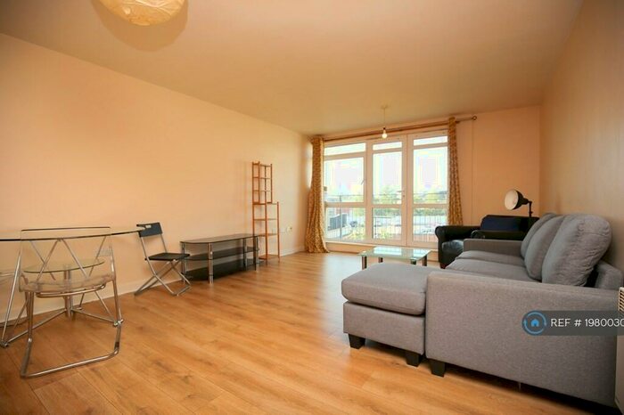 2 Bedroom Flat To Rent In Beauchamp House, Coventry, CV1