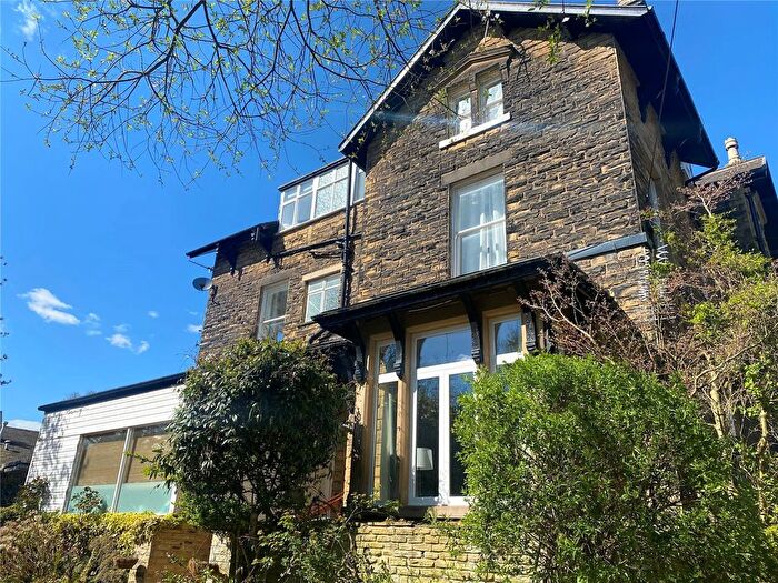 1 Bedroom Flat To Rent In Park Villas, Leeds, West Yorkshire, LS8