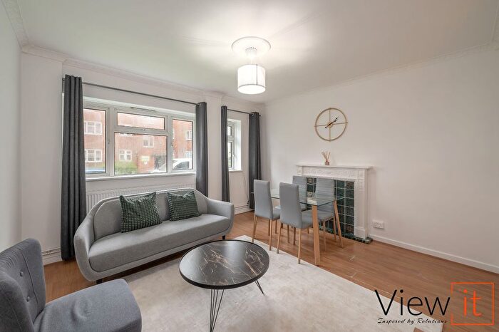 2 Bedroom Flat To Rent In Nine Elms, Wyvil Road, London, SW8