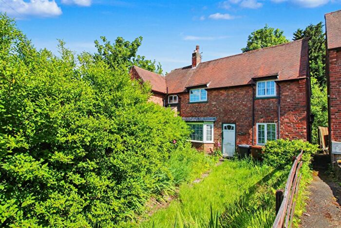 3 Bedroom Semi-Detached House For Sale In Dorterry Crescent, Ilkeston, DE7