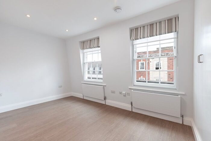 Studio To Rent In Kings Road, London, SW3
