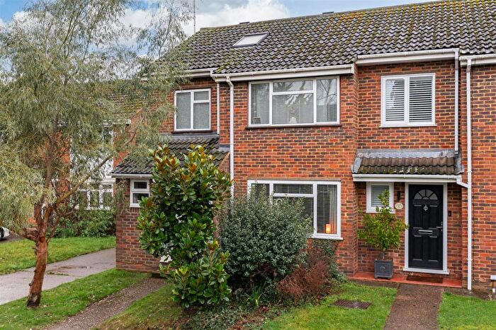 3 Bedroom End Of Terrace House For Sale In Harwood Close, Tewin, AL6