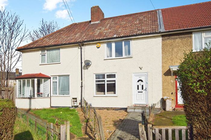 2 Bedroom Terraced House For Sale In Markyate Road, Dagenham, RM8