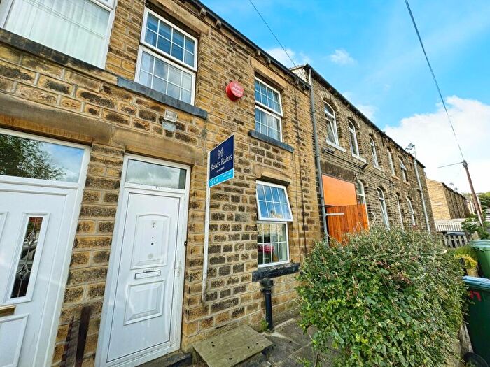 2 Bedroom Terraced House To Rent In Church Lane, Moldgreen, Huddersfield, West Yorkshire, HD5