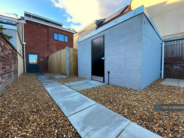 1 Bedroom Flat To Rent In Duncombe Road, Bristol, BS15