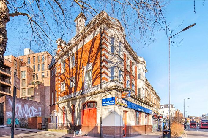 2 Bedroom Flat To Rent In Mare Street, London, E8