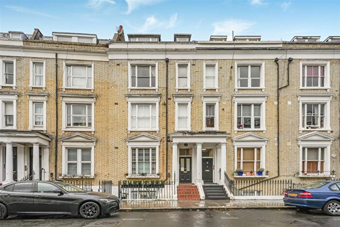 2 Bedroom Flat For Sale In Eardley Crescent, Earls Court, SW5