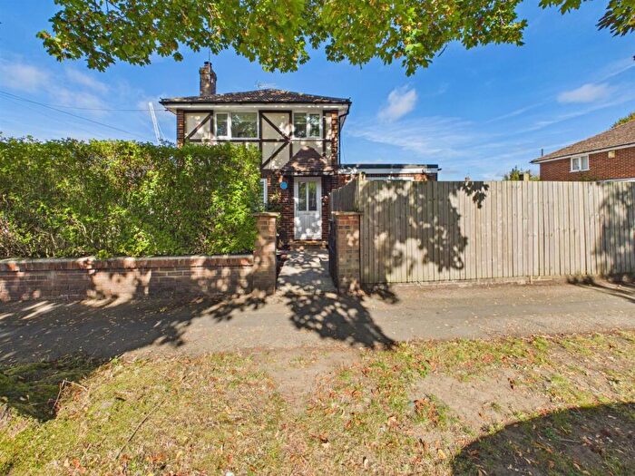 3 Bedroom Semi Detached House For Sale In Ainsdale Crescent, Reading, RG30
