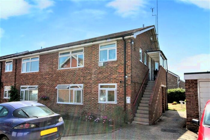 Apartment To Rent In Highdown Avenue, Worthing, BN13