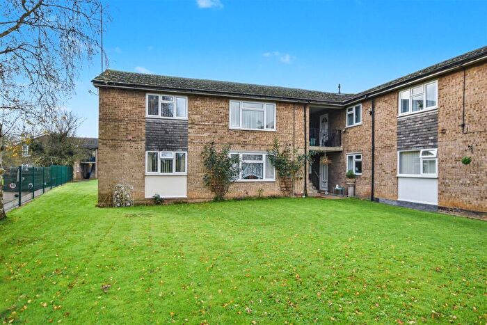 2 Bedroom Apartment For Sale In Rose Court, Weldon, NN17