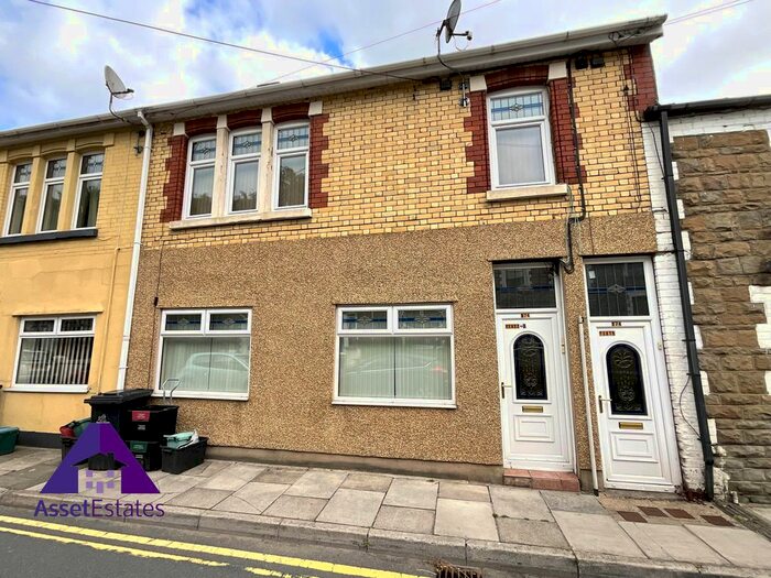 2 Bedroom Maisonette To Rent In Alma Street, Abertillery, NP13