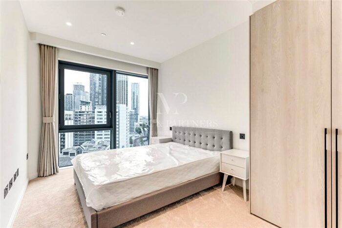 2 Bedroom Apartment To Rent In The Aspen, Marsh Wall, London, E14