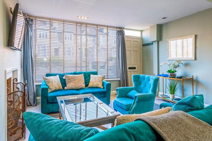 4 Bedroom Terraced House For Sale In St. Georges Place, Bath, BA1