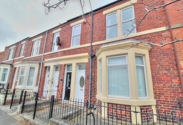 2 Bedroom Flat To Rent In Dunston Road, Gateshead, Tyne And Wear, NE11