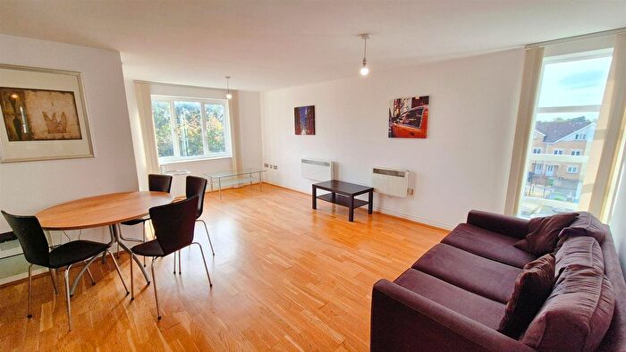 2 Bedroom Flat To Rent In Primrose Place, Isleworth, TW7