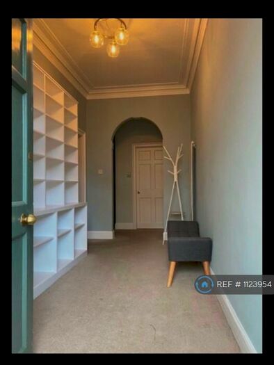 3 Bedroom Flat To Rent In Stockbridge, Edinburgh, EH4