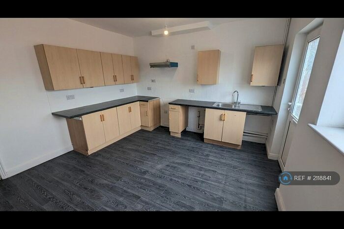 2 Bedroom Flat To Rent In Stapleford, Nottingham, NG9