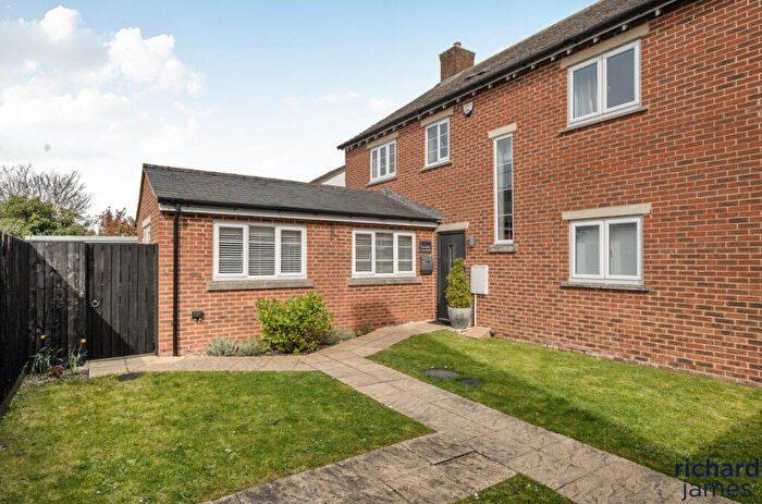 3 Bedroom Semi-Detached House For Sale In Pavenhill Courtyard, Upper Pavenhill, Purton, SN5