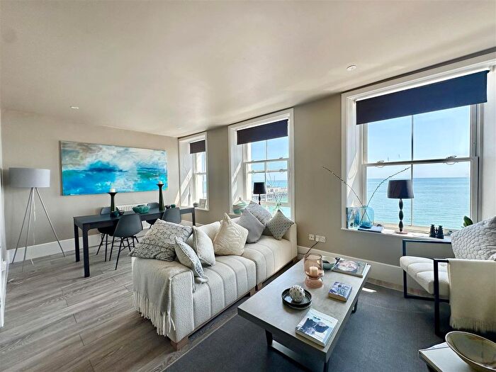 2 Bedroom Flat For Sale In Eversfield Place, St. Leonards-On-Sea, TN37