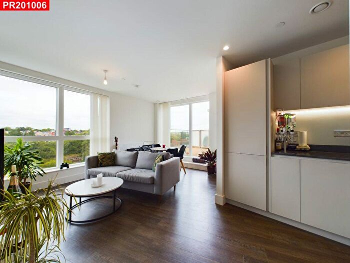 2 Bedroom Flat To Rent In North End Road, Wembley Park, – Bedrooms Flat, HA9