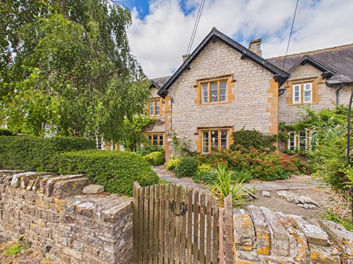 2 Bedroom Cottage For Sale In Martock Road, Long Sutton, TA10