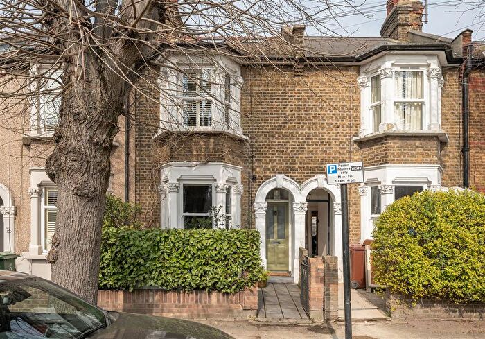 3 Bedroom Terraced House For Sale In Woodlands Road, Walthamstow, E17