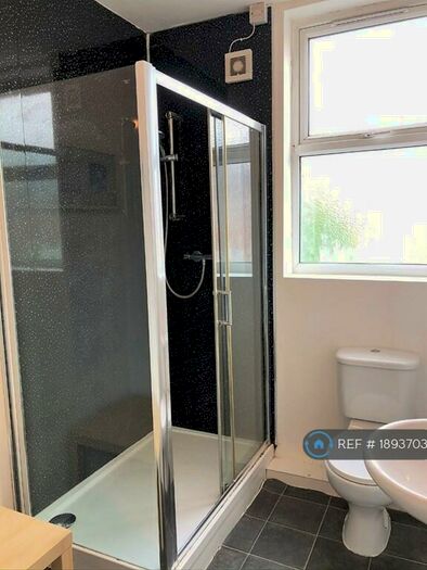 6 Bedroom Terraced House To Rent In Osmaston Street, Nottingham, NG7