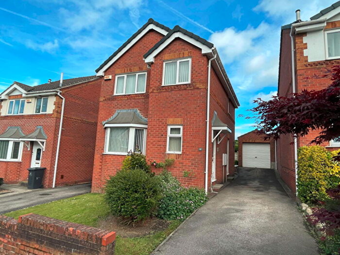 3 Bedroom Detached House For Sale In Springwood View, Penistone, S36