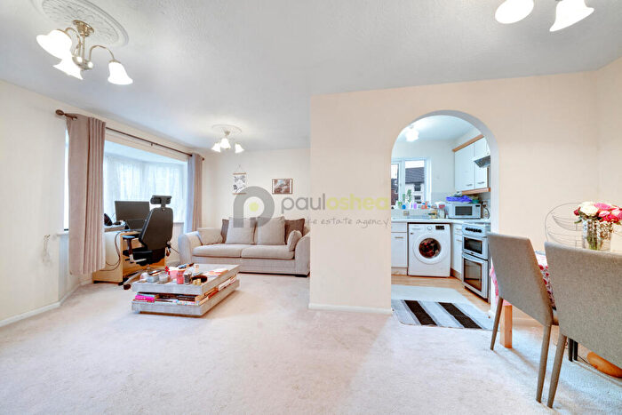 1 Bedroom Apartment For Sale In Muggeridge Close, South Croydon, CR2
