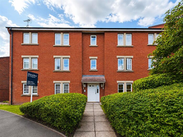2 Bedroom Flat For Sale In Welland Road, Hilton, DE65