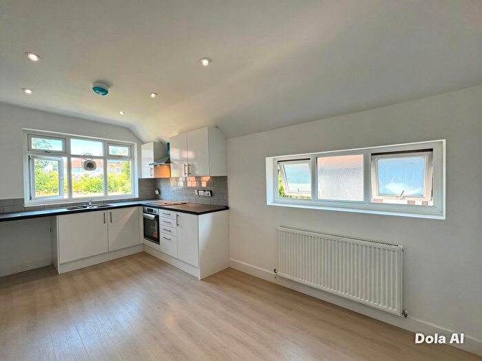 2 Bedroom Maisonette To Rent In Buck Lane, London, NW9