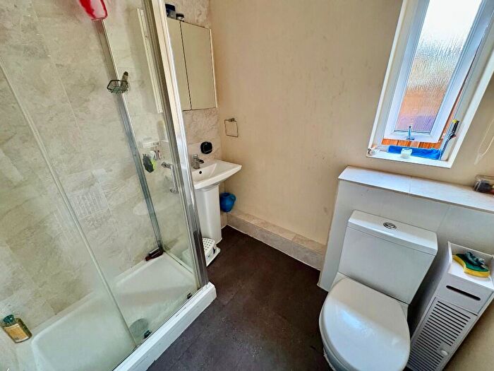 2 Bedroom Detached Bungalow For Sale In Benyon Grove, Peterborough, Cambridgeshire, PE2